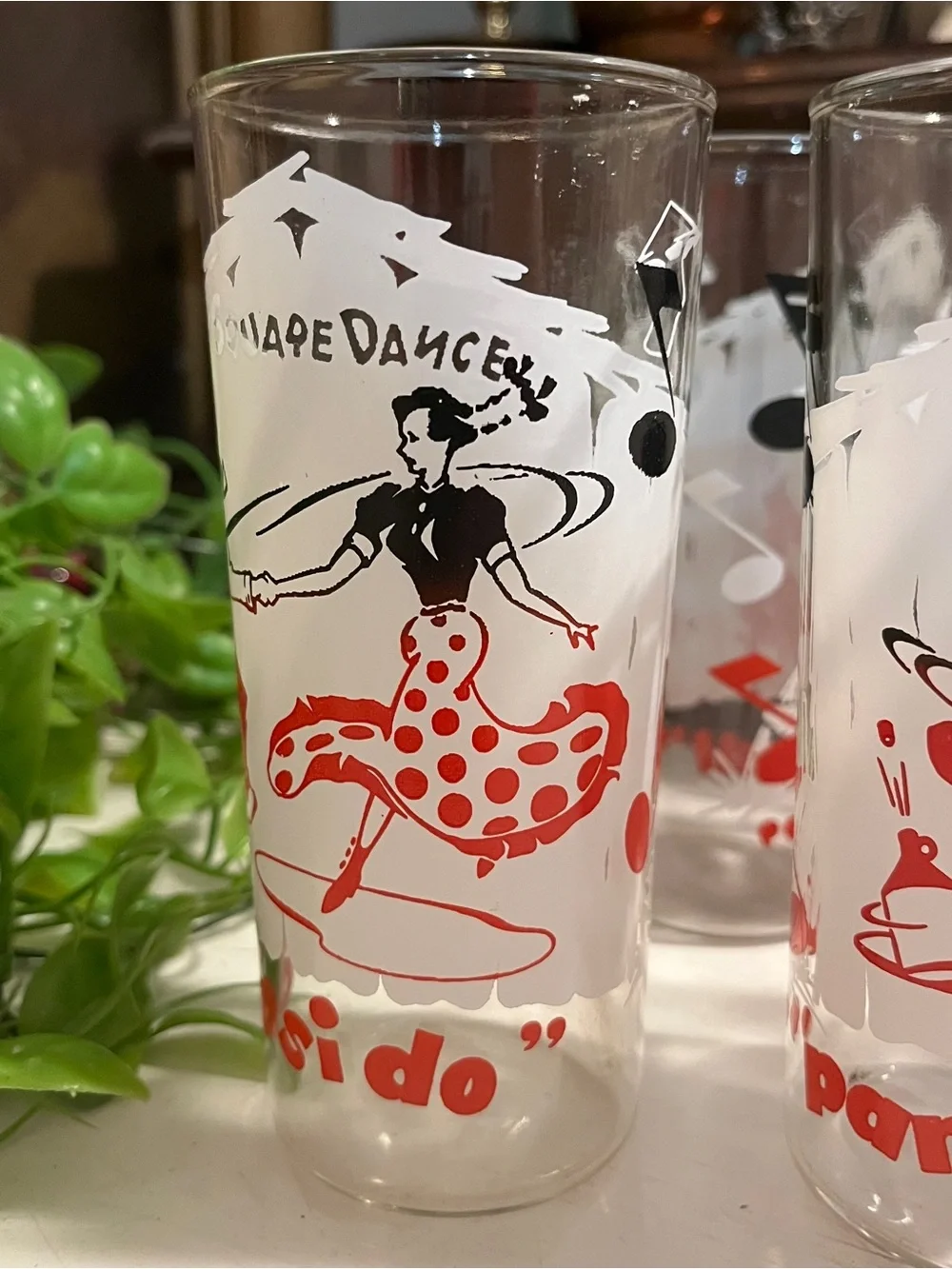 6 SQUARE DANCE MCM GLASSES 1950’s Do Si Do Dog Howling Crock Whiskey Jug VTG